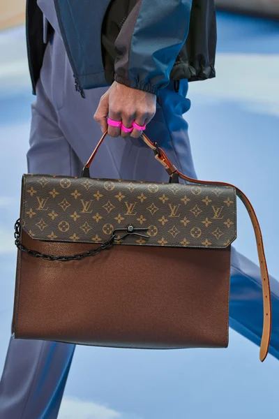 Look 47